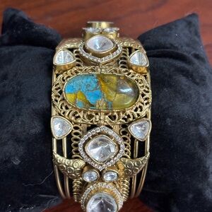 Elegant Gold and Blue Stone Bracelet